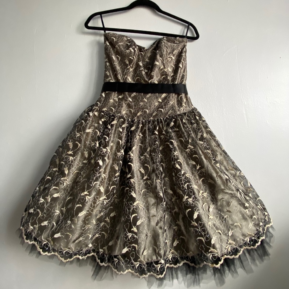 Jessica McClintock Black and Gold Dress